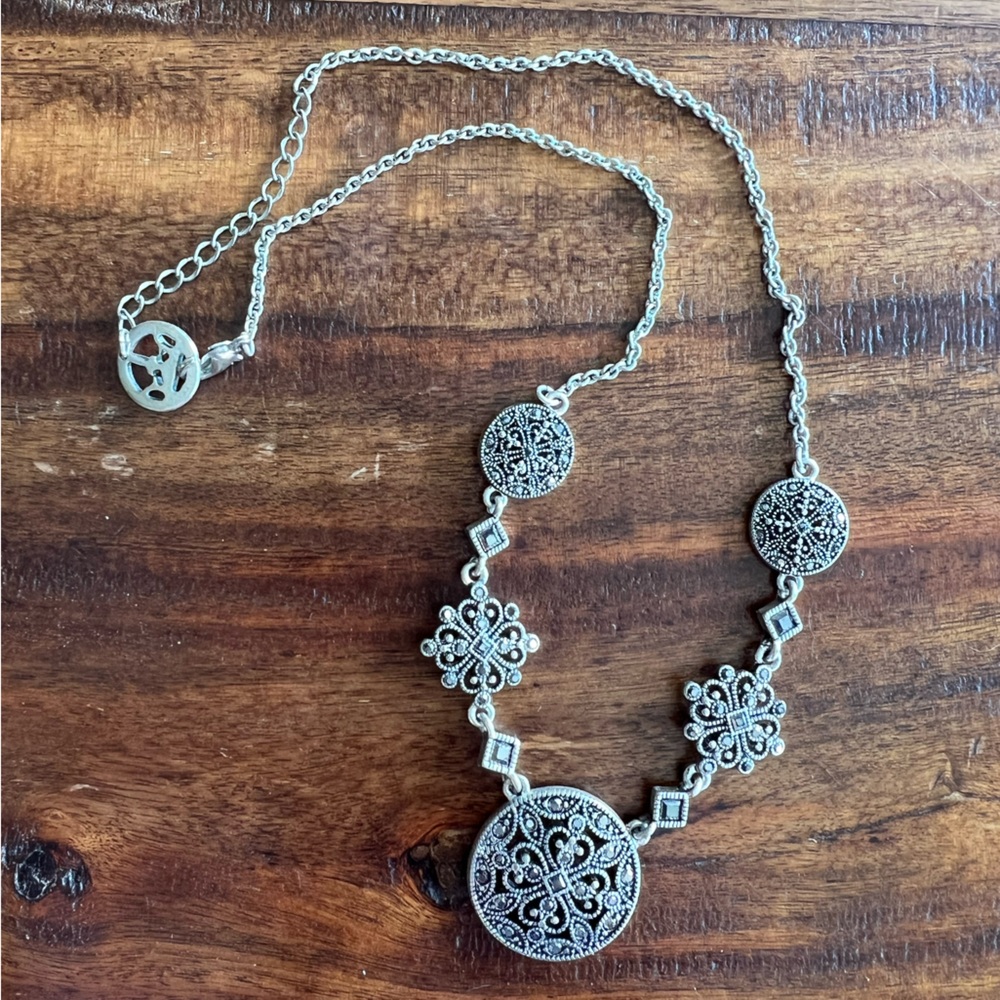 Silver Necklace with delicate Black and White design